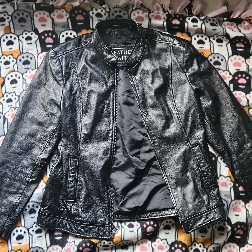 Women’s leather jacket